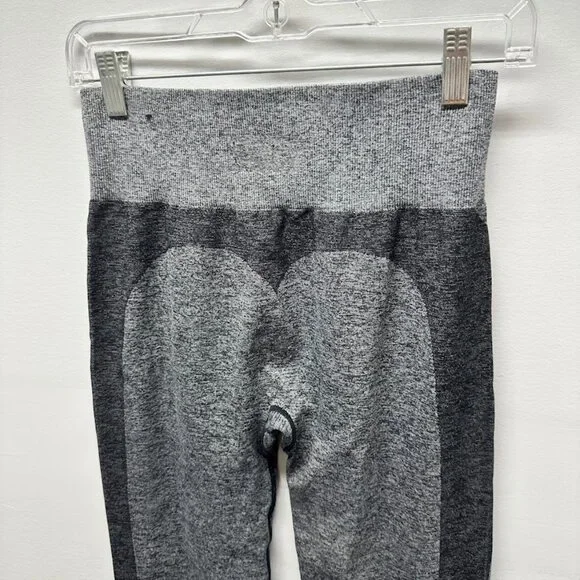 Victoria's Secret PINK High Waisted Seamless Yoga Leggings Gray Black Sz Medium - Picture 6 of 8